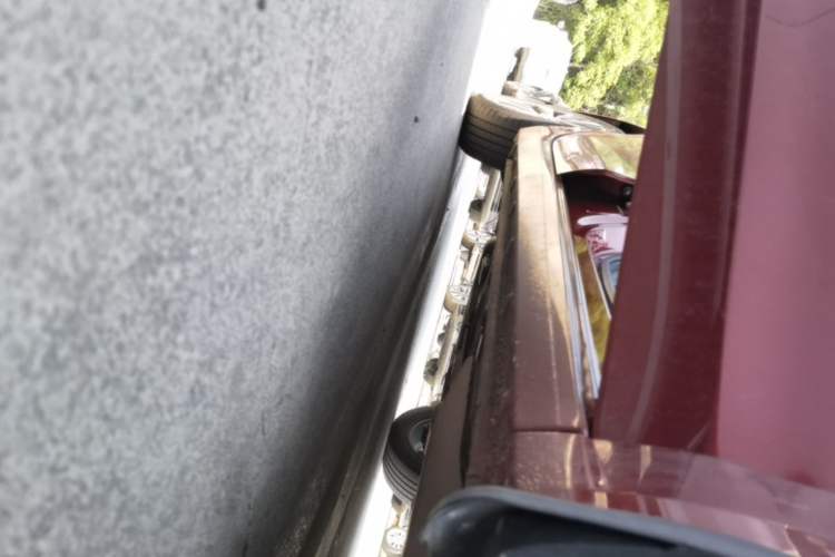 Used Buick Excelle GX 2018 18T Automatic Elite Model Right Side Sill