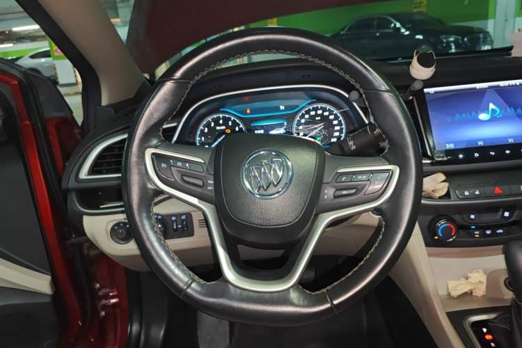 Used Buick Excelle GX 2018 15T Dual-Clutch Elite Model Steering Wheel