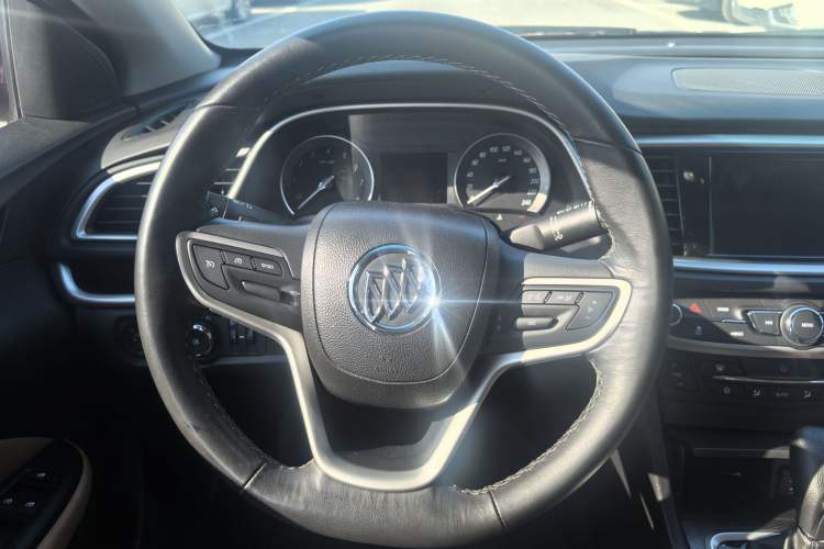 Used Buick Excelle GX 2018 18T Automatic Flagship Model Steering Wheel