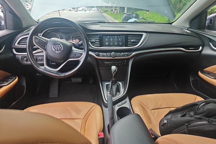 Used Buick Excelle GX 2018 18T Automatic Flagship Model Center Console