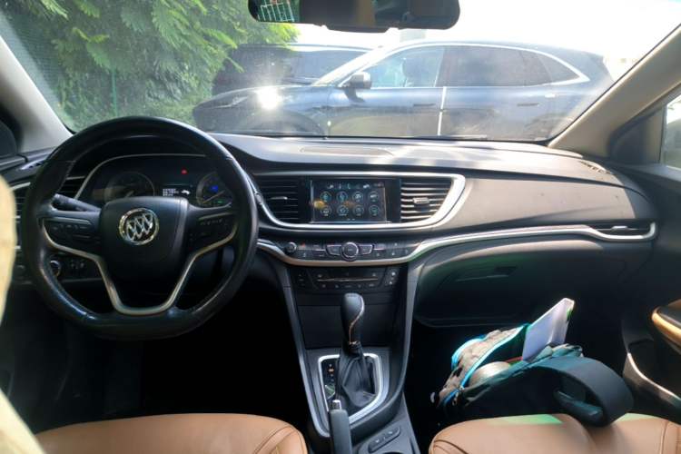 Used Buick Excelle GX 2018 18T Automatic Flagship Model Center Console