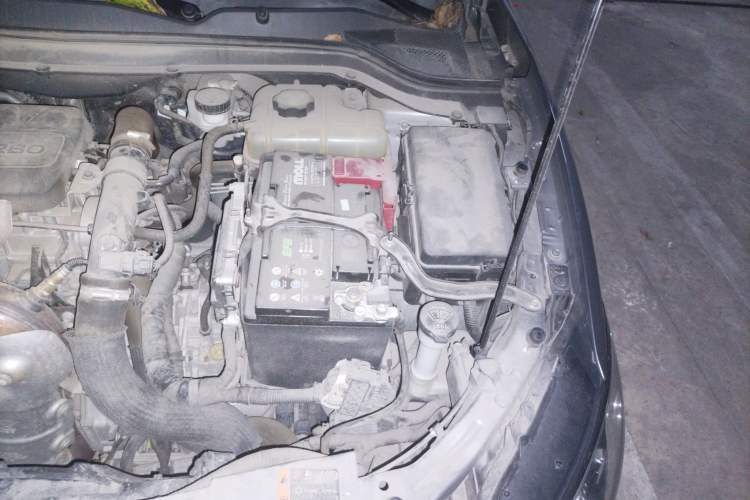 Used Buick Excelle GX 2018 15T Dual-Clutch Elite Model Engine Bay Left