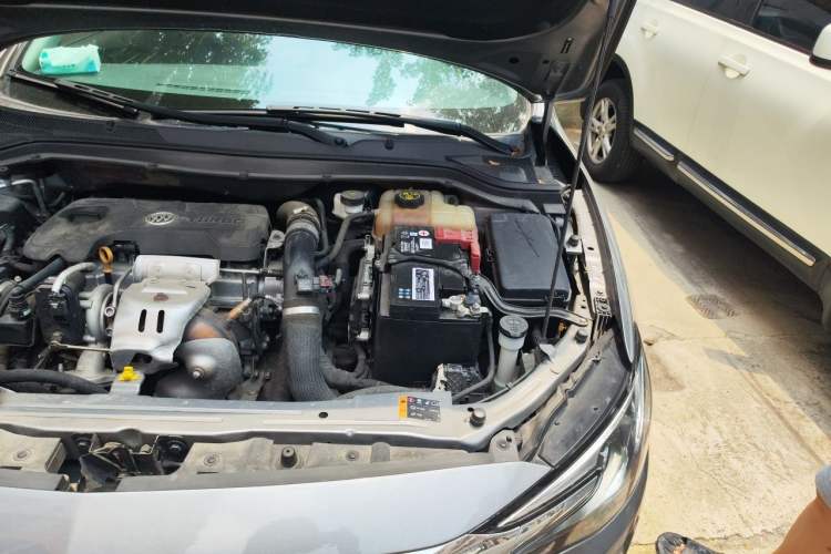 Used Buick Excelle GX 2018 18T Automatic Flagship Model Engine Bay Left
