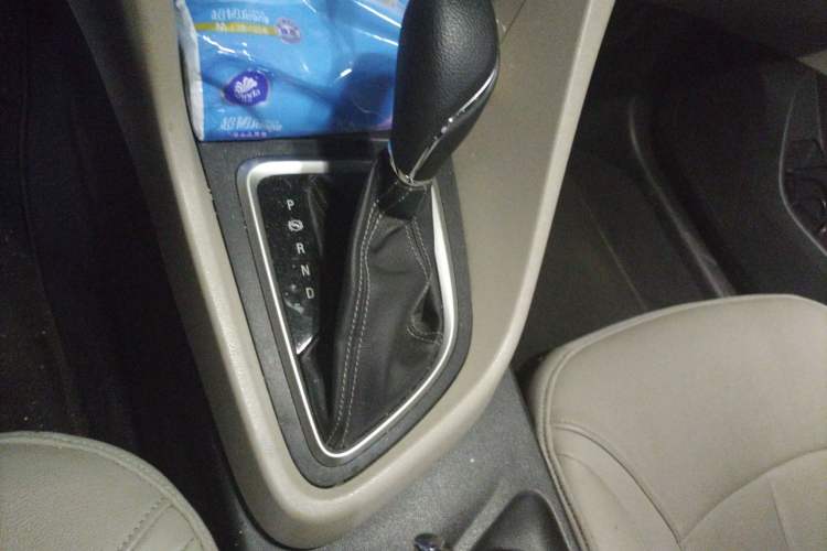 Used Buick Excelle GX 2018 15T Dual-Clutch Elite Model Gear Lever
