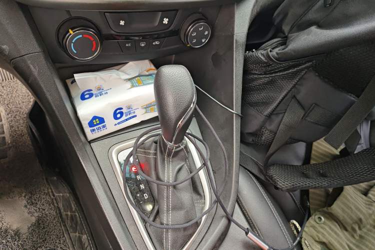 Used Buick Excelle GX 2018 18T Automatic Elite Model Gear Lever