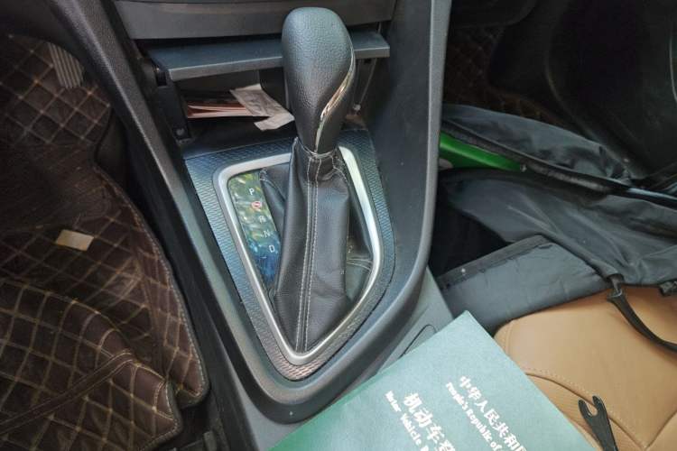 Used Buick Excelle GX 2018 18T Automatic Flagship Model Gear Lever