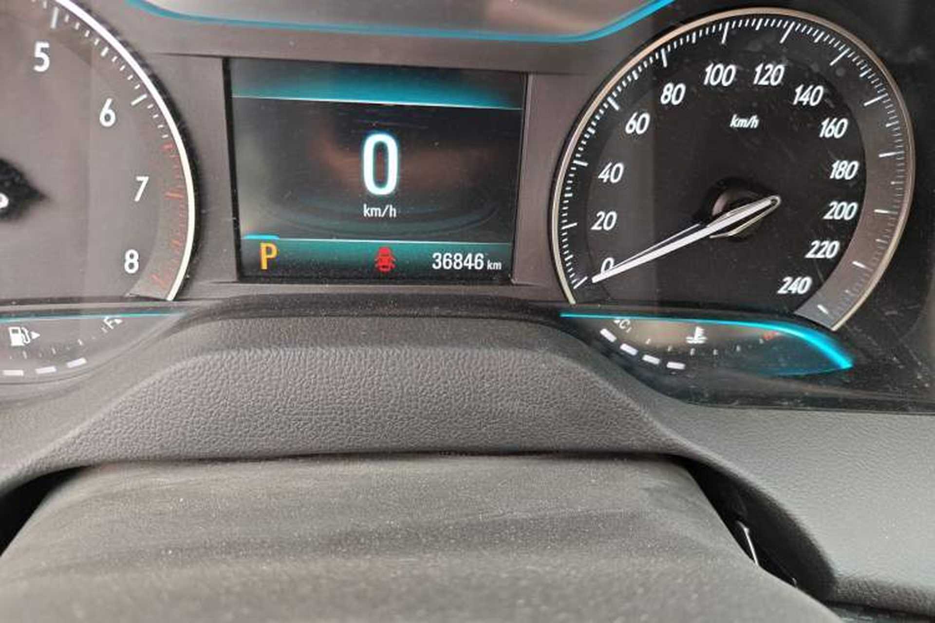 Used Buick Excelle GX 2018 18T Automatic Elite Model Odometer Close Up