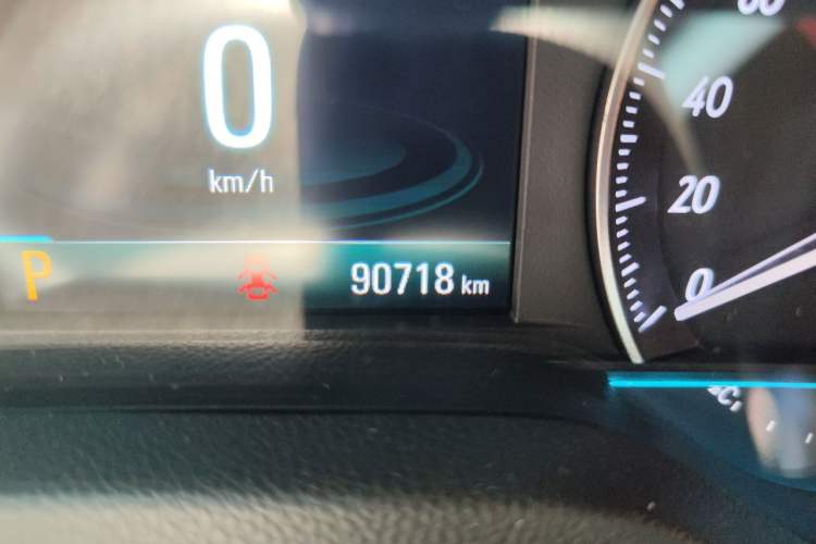 Used Buick Excelle GX 2018 18T Automatic Flagship Model Odometer Close Up