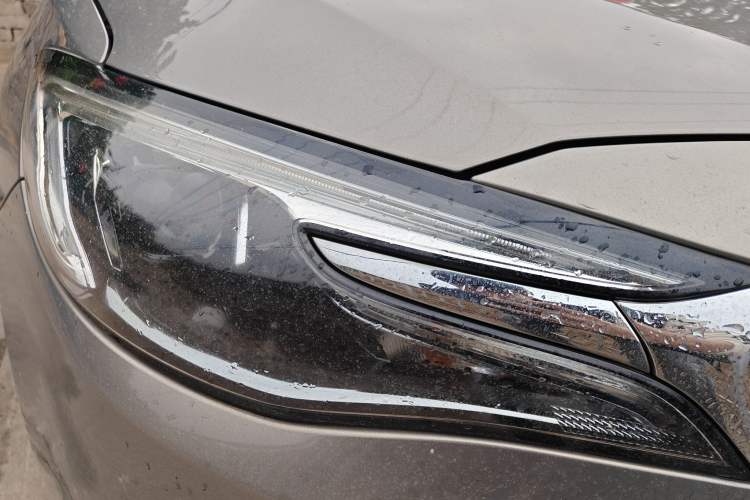Used Buick Excelle GX 2018 18T Automatic Elite Model Right Front Headlight