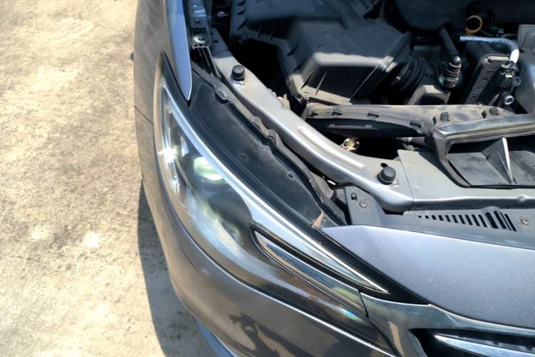 Used Buick Excelle GX 2018 18T Automatic Flagship Model Right Front Headlight