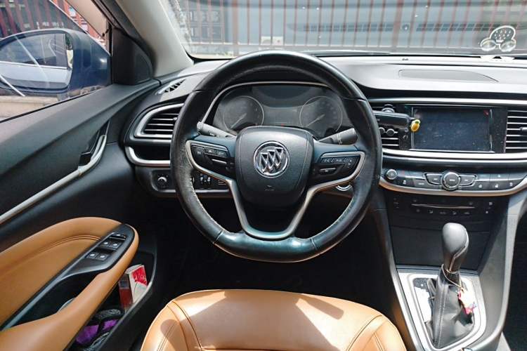 Used Buick Excelle GX 2018 18T Automatic Flagship Model Steering Wheel