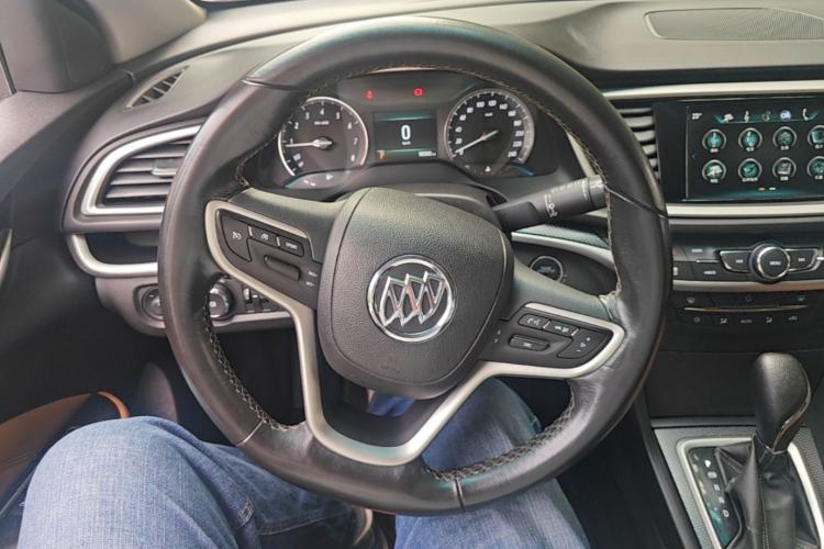 Used Buick Excelle GX 2018 18T Automatic Flagship Model Steering Wheel