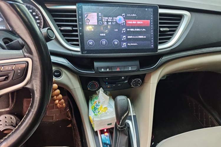 Used Buick Excelle GX 2018 15T Dual-Clutch Elite Model Audio And AC Panel