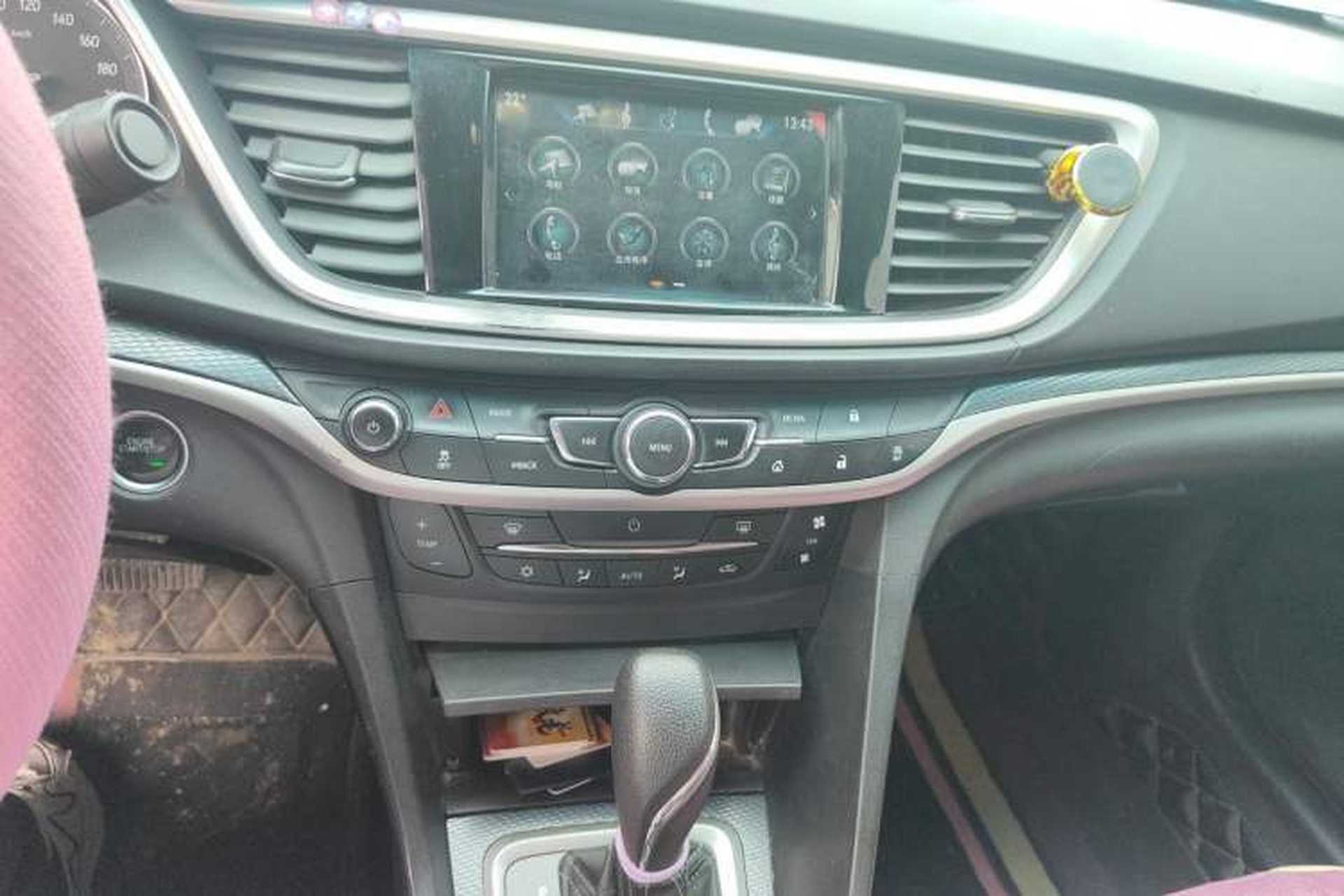 Used Buick Excelle GX 2018 18T Automatic Flagship Model Audio And AC Panel