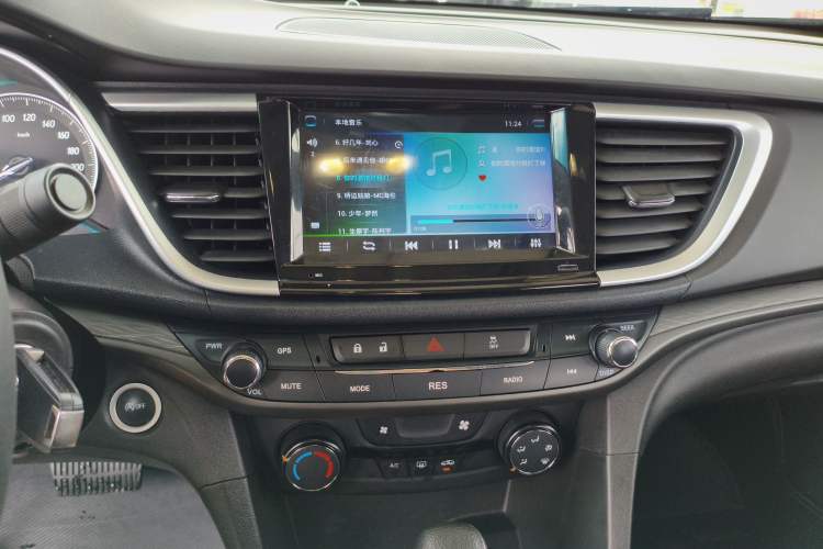 Used Buick Excelle GX 2018 18T Automatic Elite Model Audio And AC Panel