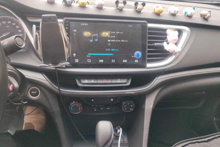Used Buick Excelle GX 2018 18T Automatic Elite Model Audio And AC Panel