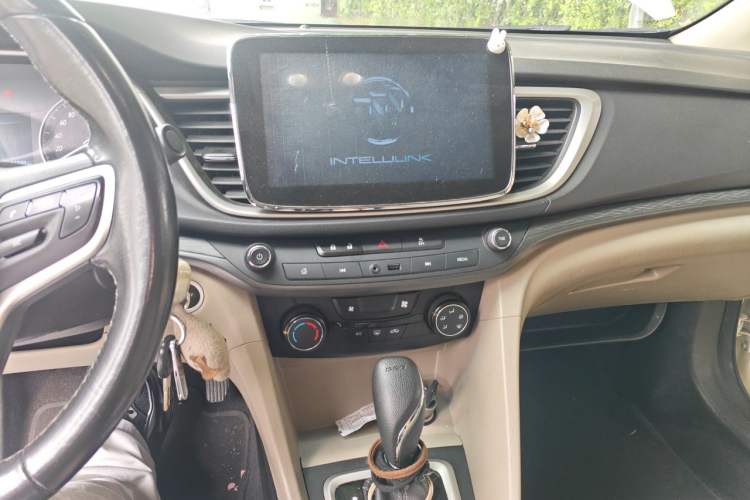 Used Buick Excelle GX 2018 15T Dual-Clutch Elite Model Audio And AC Panel