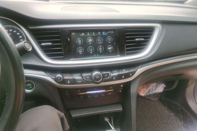 Used Buick Excelle GX 2018 18T Automatic Flagship Model Audio And AC Panel