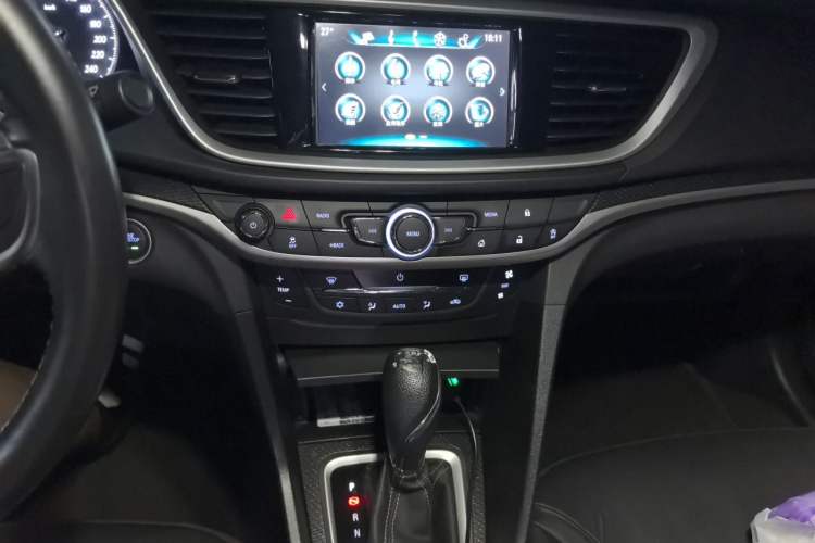 Used Buick Excelle GX 2018 18T Automatic Flagship Model Audio And AC Panel