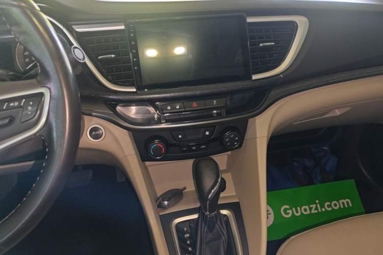Used Buick Excelle GX 2018 15T Dual-Clutch Elite Model Audio And AC Panel