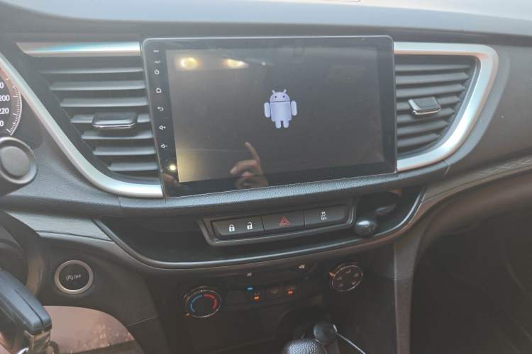 Used Buick Excelle GX 2018 18T Automatic Elite Model Audio And AC Panel