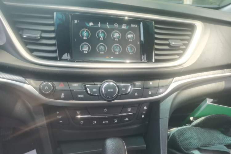 Used Buick Excelle GX 2018 18T Automatic Elite Model Audio And AC Panel