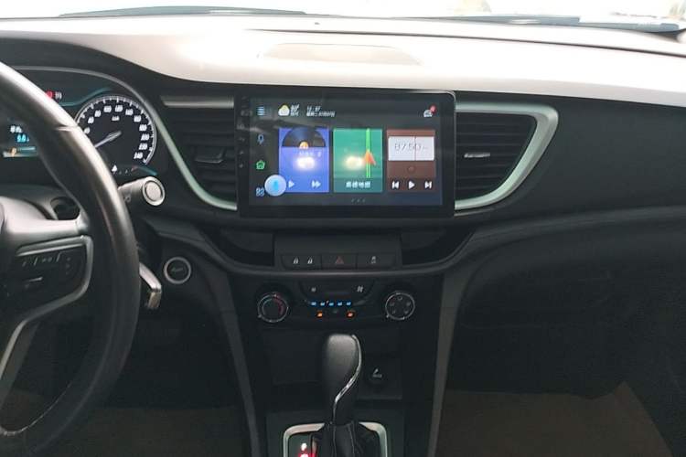 Used Buick Excelle GX 2018 18T Automatic Elite Model Audio And AC Panel