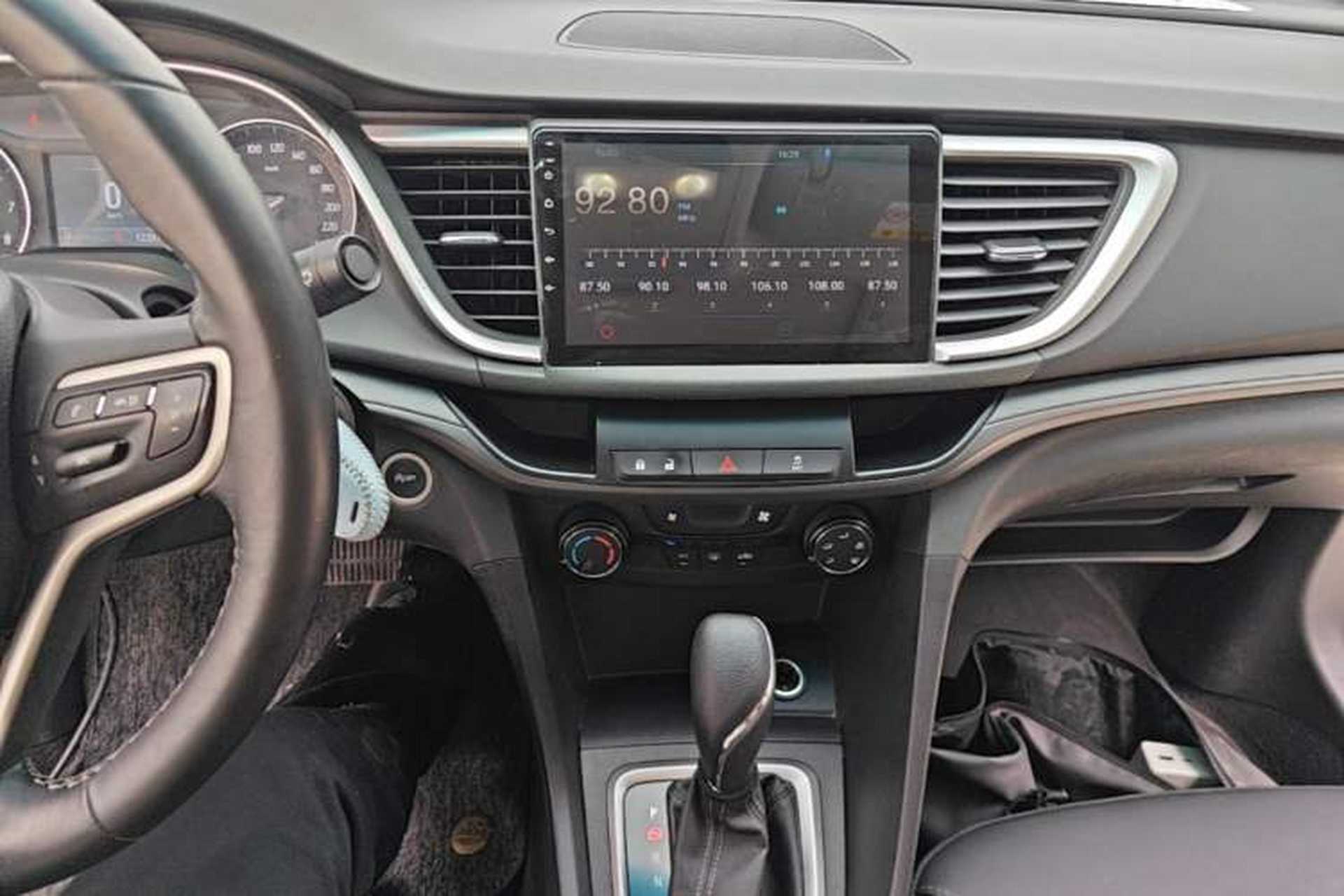 Used Buick Excelle GX 2018 18T Automatic Elite Model Audio And AC Panel