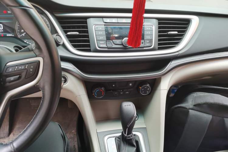 Used Buick Excelle GX 2018 15T Dual-Clutch Elite Model Audio And AC Panel