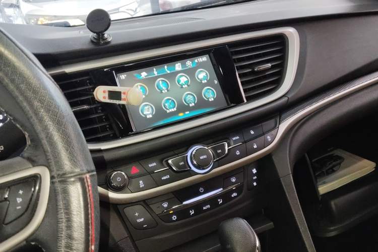 Used Buick Excelle GX 2018 18T Automatic Flagship Model Audio And AC Panel