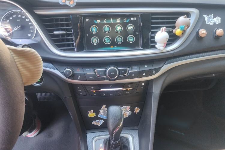 Used Buick Excelle GX 2018 18T Automatic Flagship Model Audio And AC Panel