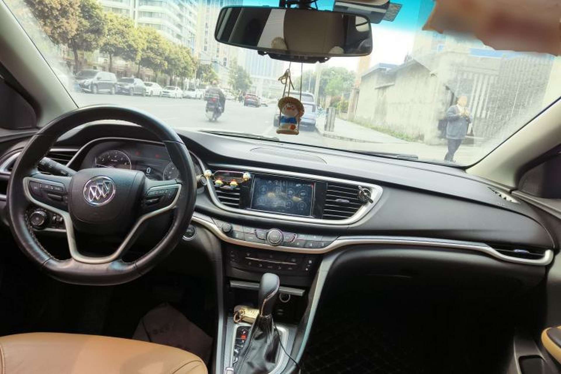 Used Buick Excelle GX 2018 18T Automatic Flagship Model Center Console