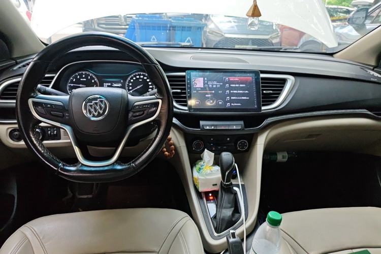 Used Buick Excelle GX 2018 15T Dual-Clutch Elite Model Center Console