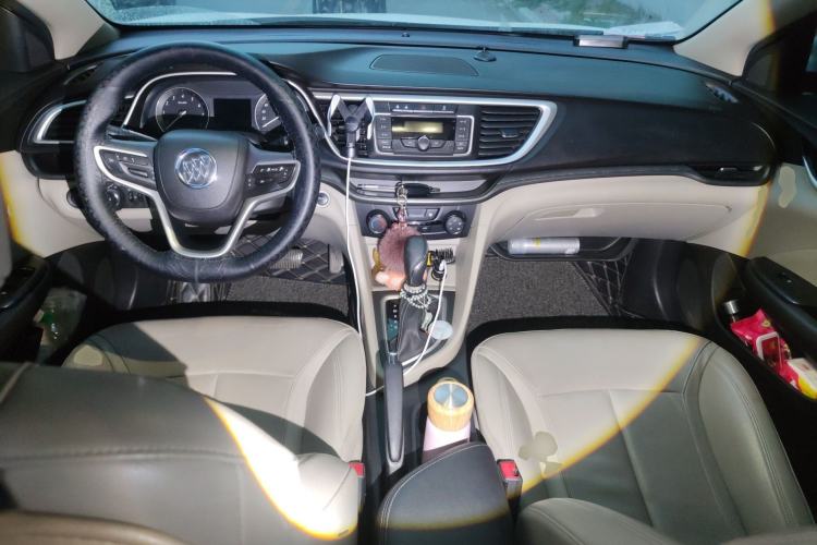 Used Buick Excelle GX 2018 15T Dual-Clutch Elite Model Center Console
