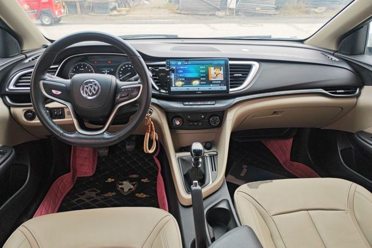 Used Buick Excelle GX 2018 15T Manual Elite Model Center Console