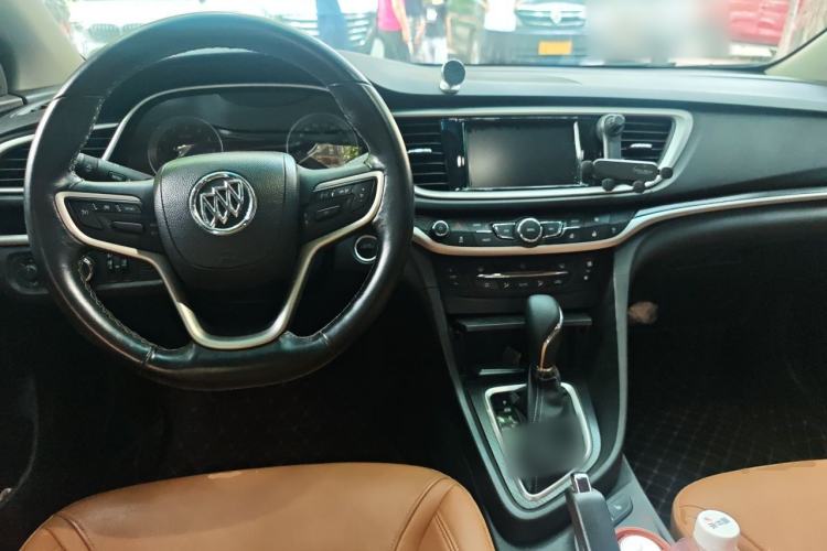 Used Buick Excelle GX 2018 18T Automatic Flagship Model Center Console