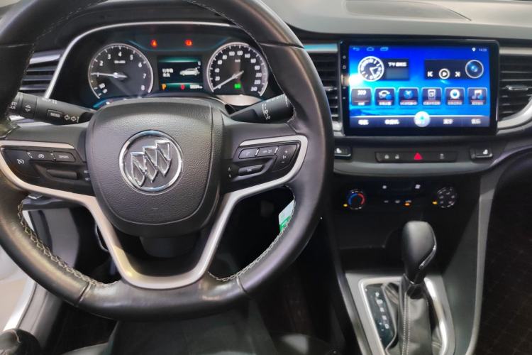 Used Buick Excelle GX 2018 18T Automatic Elite Model Center Console