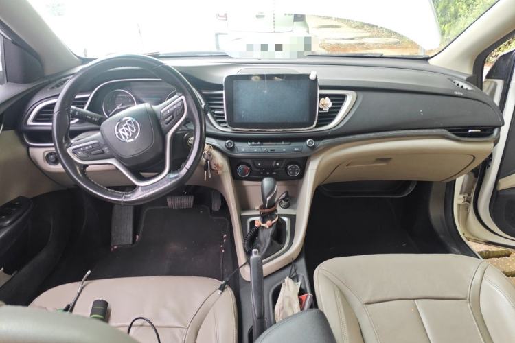 Used Buick Excelle GX 2018 15T Dual-Clutch Elite Model Center Console