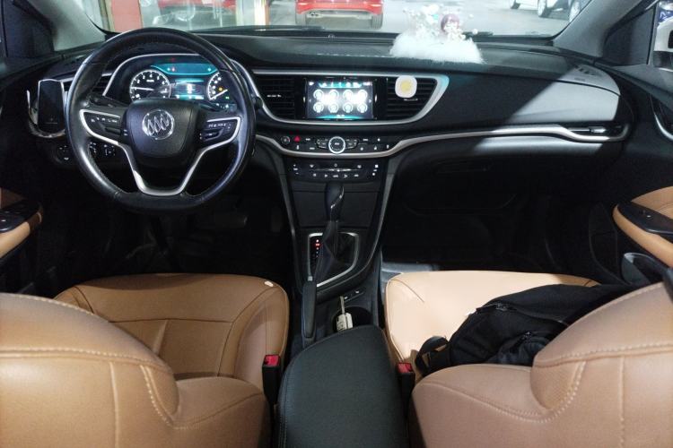 Used Buick Excelle GX 2018 18T Automatic Flagship Model Center Console