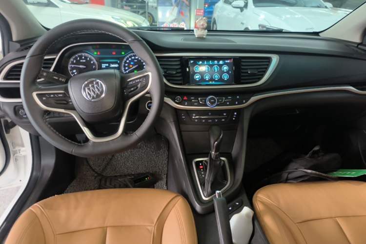 Used Buick Excelle GX 2018 18T Automatic Flagship Model Center Console