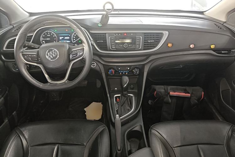 Used Buick Excelle GX 2018 18T Automatic Elite Model Center Console