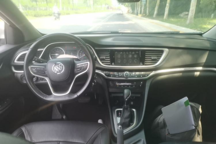 Used Buick Excelle GX 2018 18T Automatic Elite Model Center Console