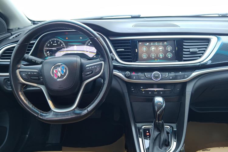 Used Buick Excelle GX 2018 18T Automatic Flagship Model Center Console