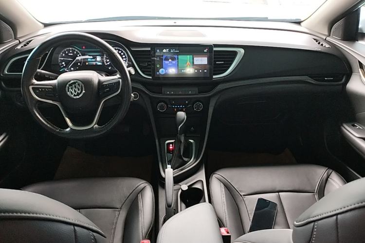 Used Buick Excelle GX 2018 18T Automatic Elite Model Center Console