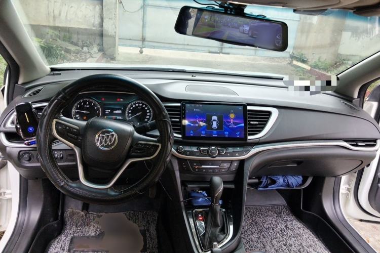 Used Buick Excelle GX 2018 18T Automatic Flagship Model Center Console