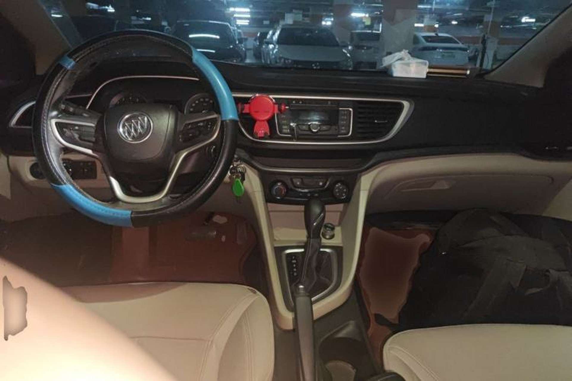 Used Buick Excelle GX 2018 15T Dual-Clutch Elite Model Center Console