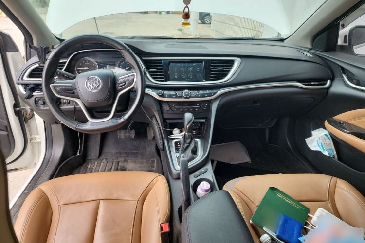 Used Buick Excelle GX 2018 18T Automatic Flagship Model Center Console