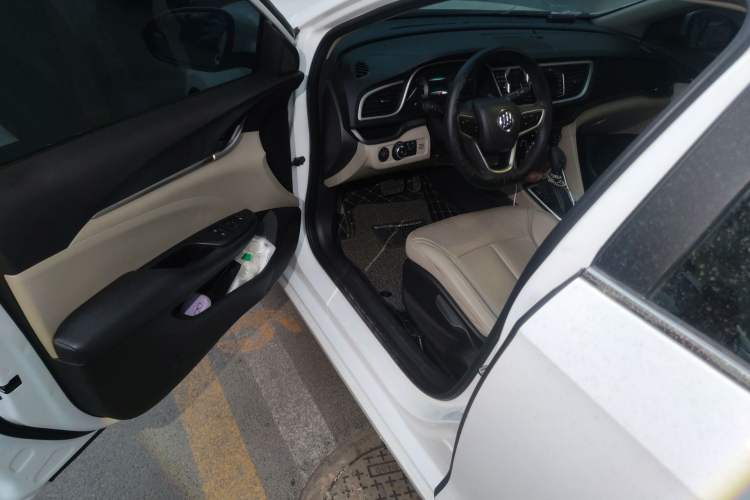 Used Buick Excelle GX 2018 15T Dual-Clutch Elite Model Driver Seat