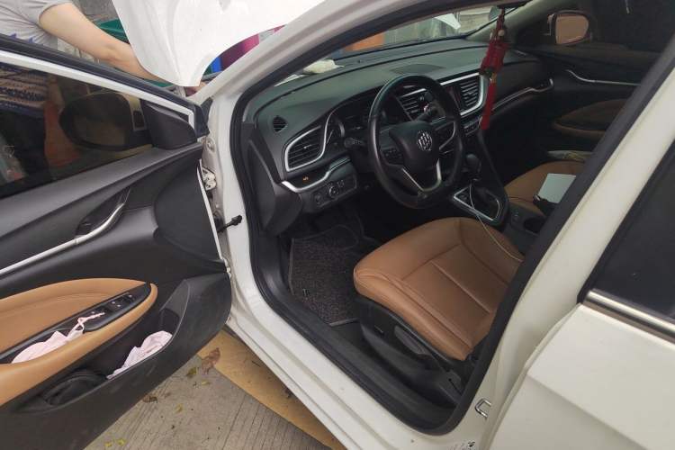 Used Buick Excelle GX 2018 18T Automatic Flagship Model Driver Seat