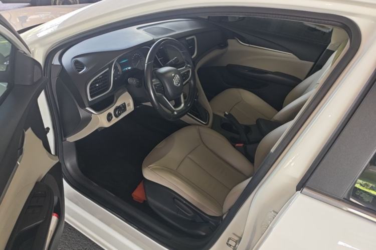 Used Buick Excelle GX 2018 15T Dual-Clutch Elite Model Driver Seat